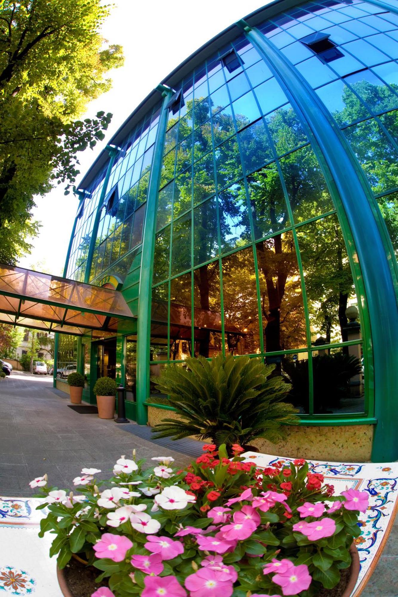 Hotel Michelangelo Forlì Esterno foto