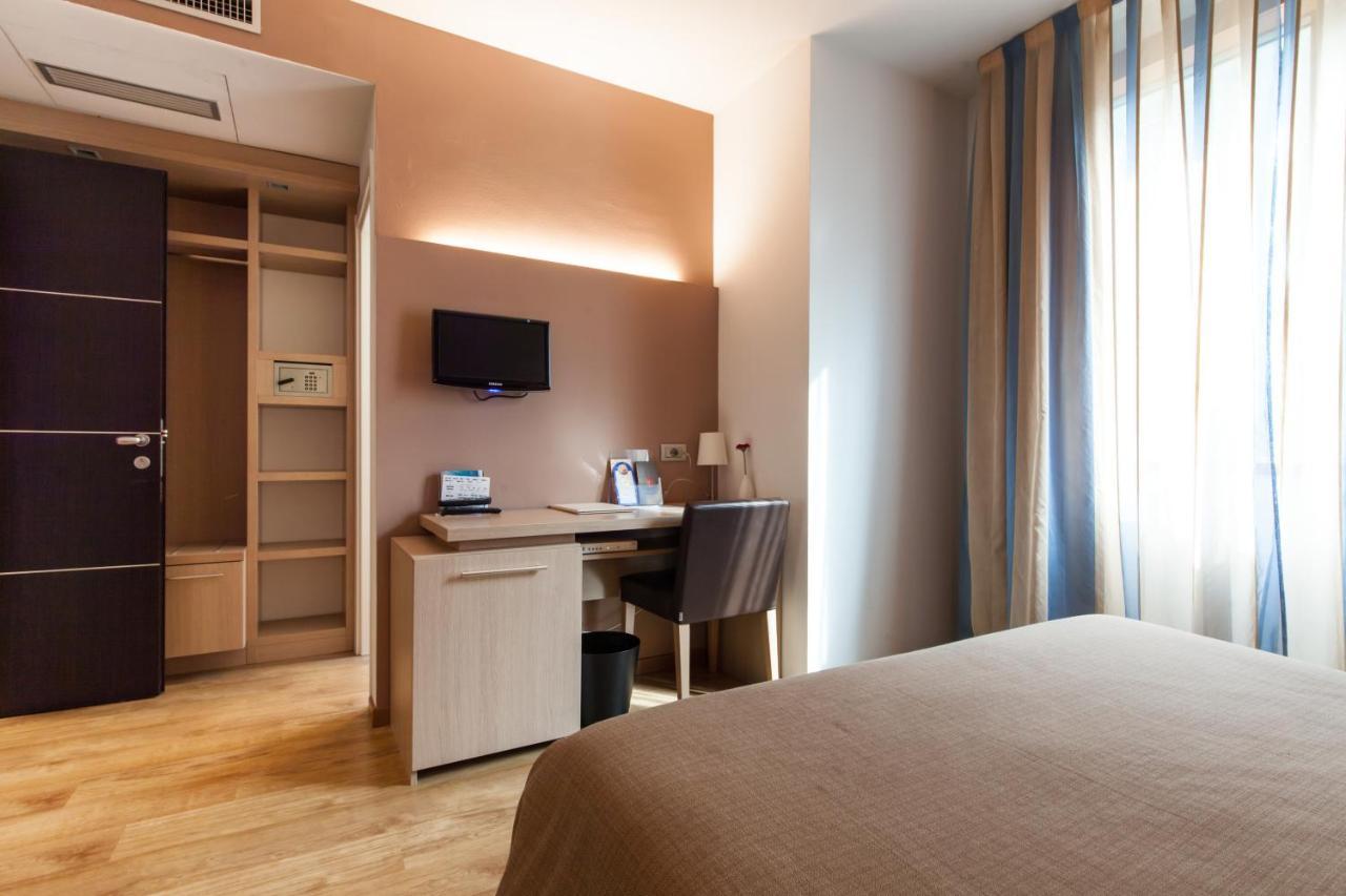 Hotel Michelangelo Forlì Esterno foto